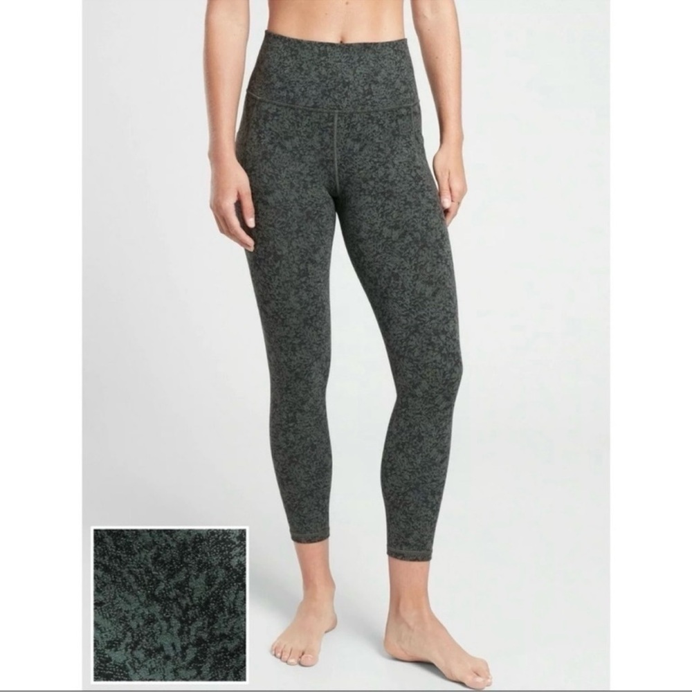 Athleta Salutation Stash Pocket II Textured 7/8 Tight Size Small Basil Green